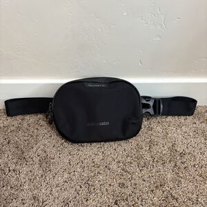 Nomatic Access Sling Bag / Fanny Pack / Crossbody Bag in Black, RFID Safe